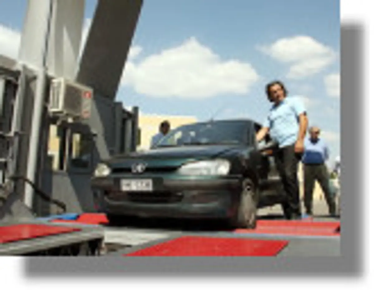 Στο Λακκί της Λέρου βρίσκεται η κινητή μονάδα ΚΤΕΟ της περιφέρειας Νοτίου Αιγαίου για έλεγχο των αυτοκινήτων