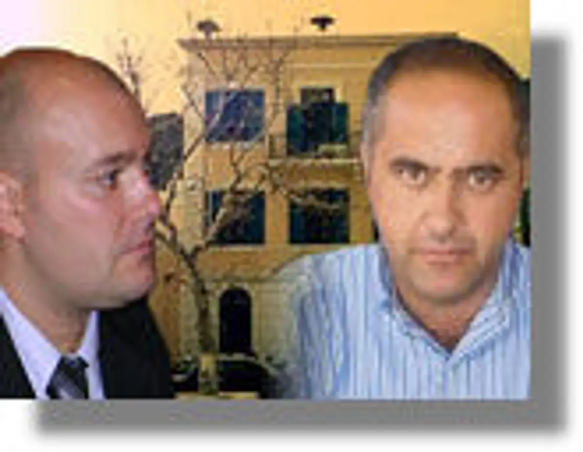 Σφοδρή επίθεση εξαπέλυσαν οι Δημοτικοί Σύμβουλοι κ.κ. Κουμπάρος, Λουλουδιάς, για κοπή δέντρου στο Λακκί!