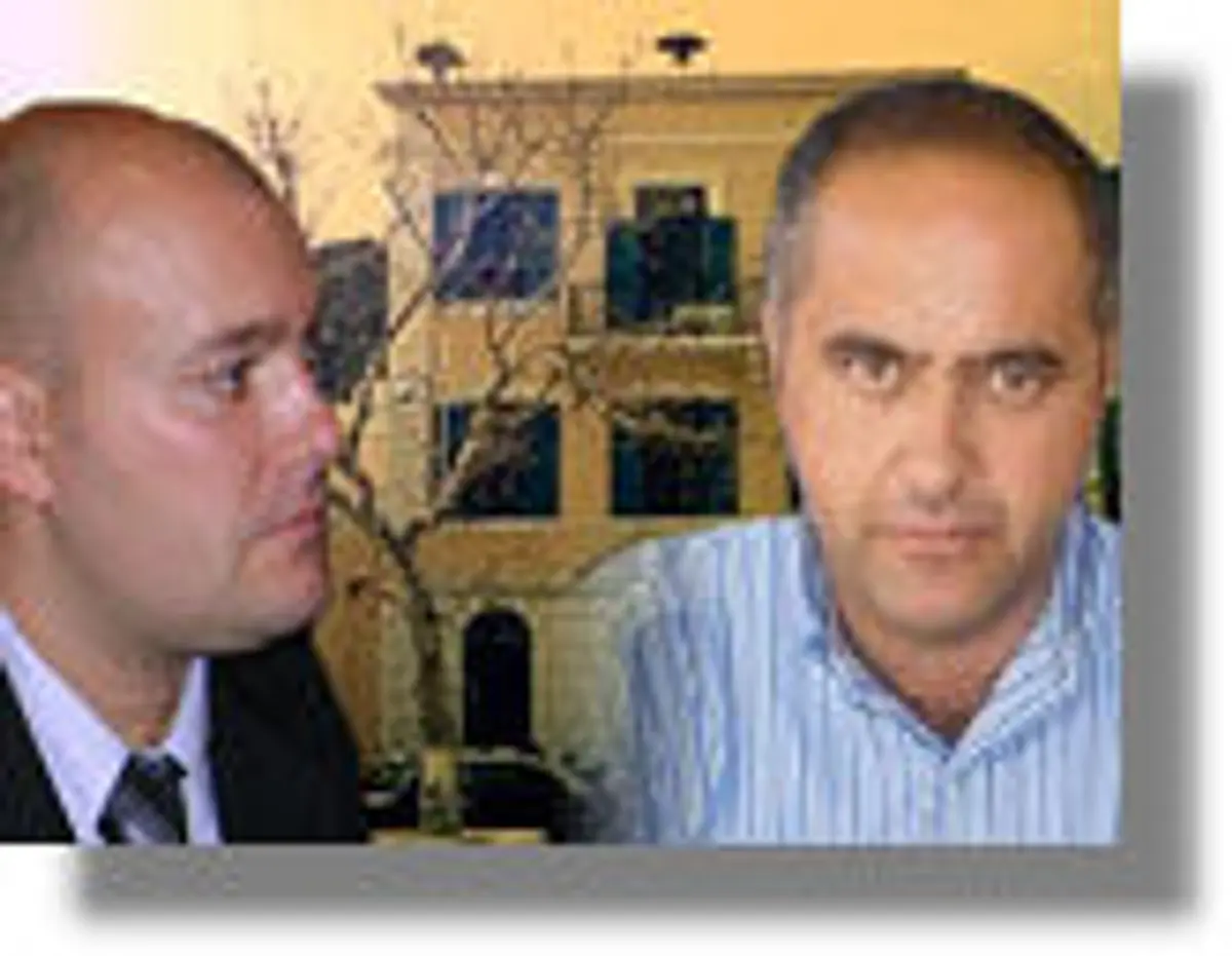 Σφοδρή επίθεση εξαπέλυσαν οι Δημοτικοί Σύμβουλοι κ.κ. Κουμπάρος, Λουλουδιάς, για κοπή δέντρου στο Λακκί!