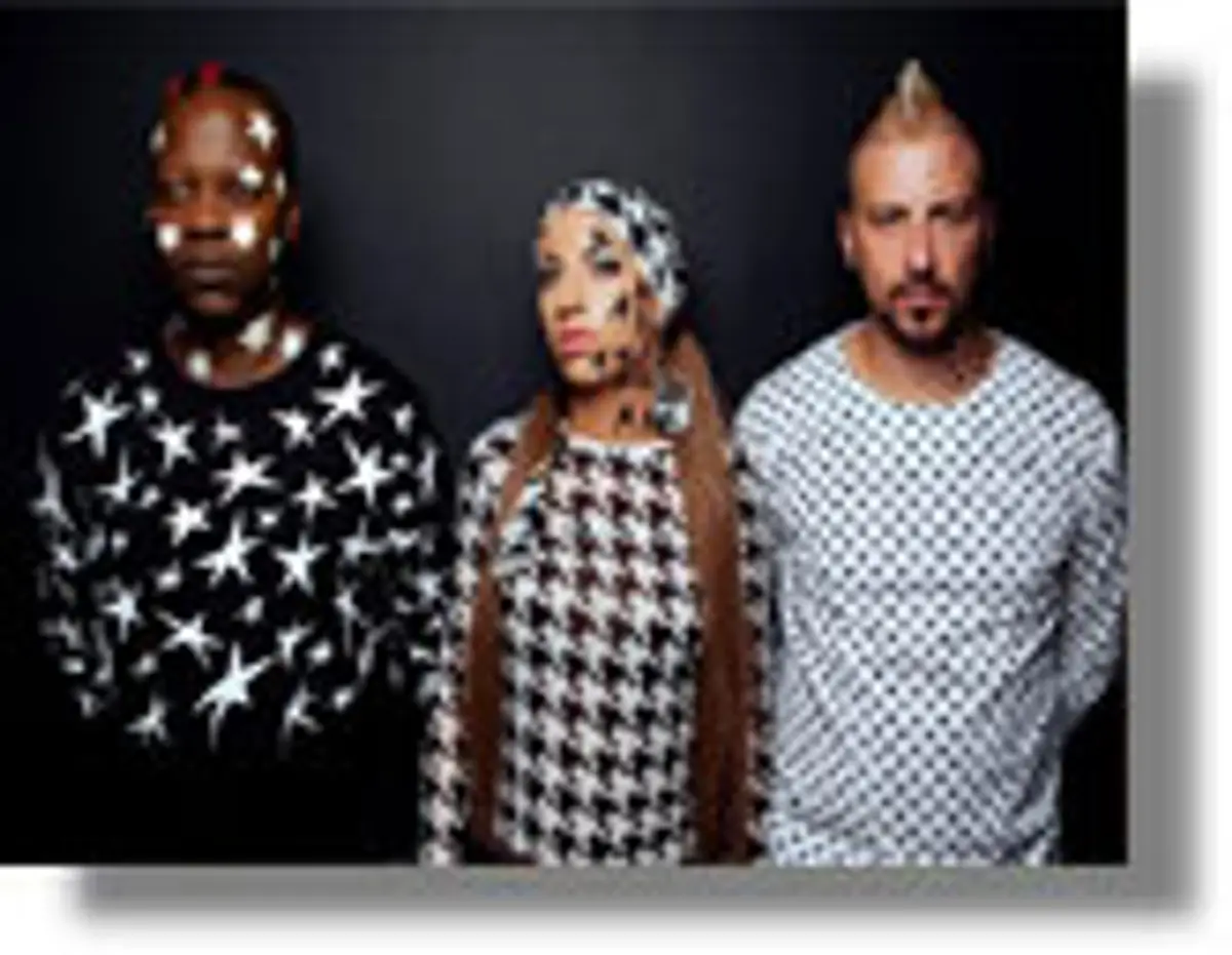 Συναυλία των Vegas στη Λέρο την Πέμπτη 2 Αυγούστου στον Πύργο Μπελλένη!