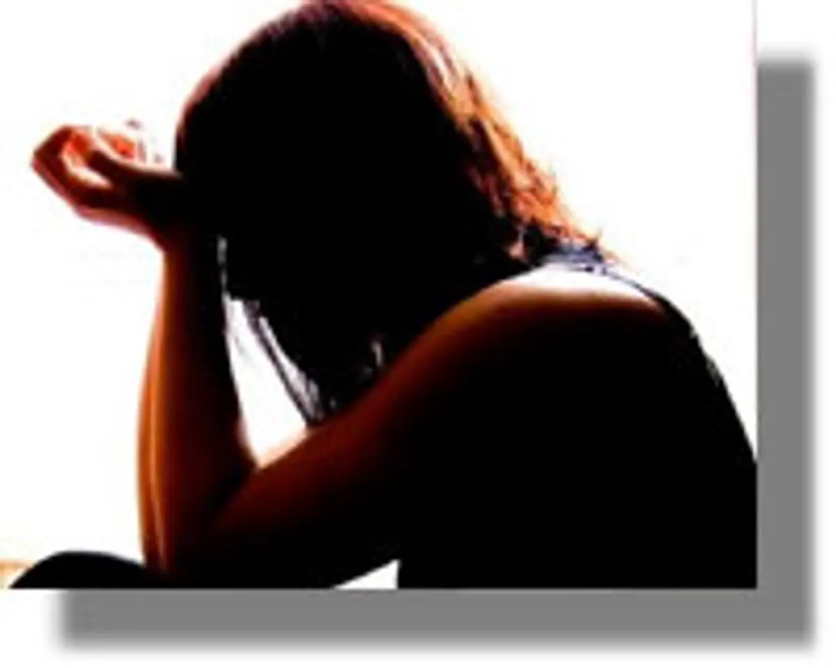 60χρονη πλήρωσε μισό εκατομμύριο ευρώ για να μη δημοσιοποιηθεί ερωτικό DVD!