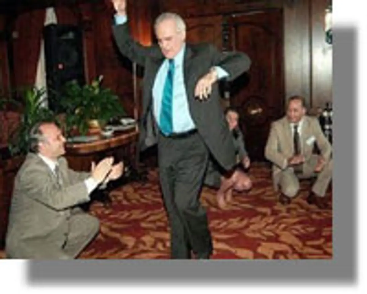 Δεν μπορεί ο Ακης να τα έφαγε μόνος του