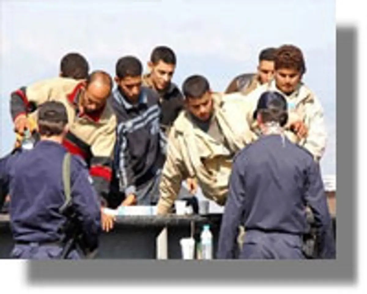 παράνομοι μετανάστες