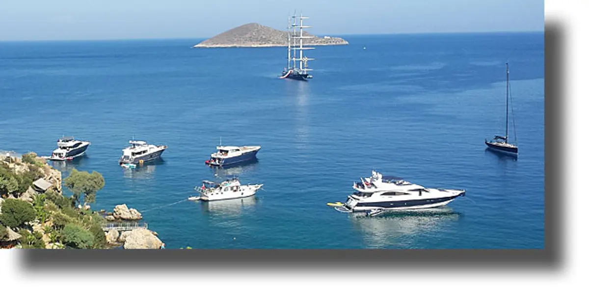 ΛΕΡΟΣ: Πρόσκρουση σκαφών στον Βρομόλιθο