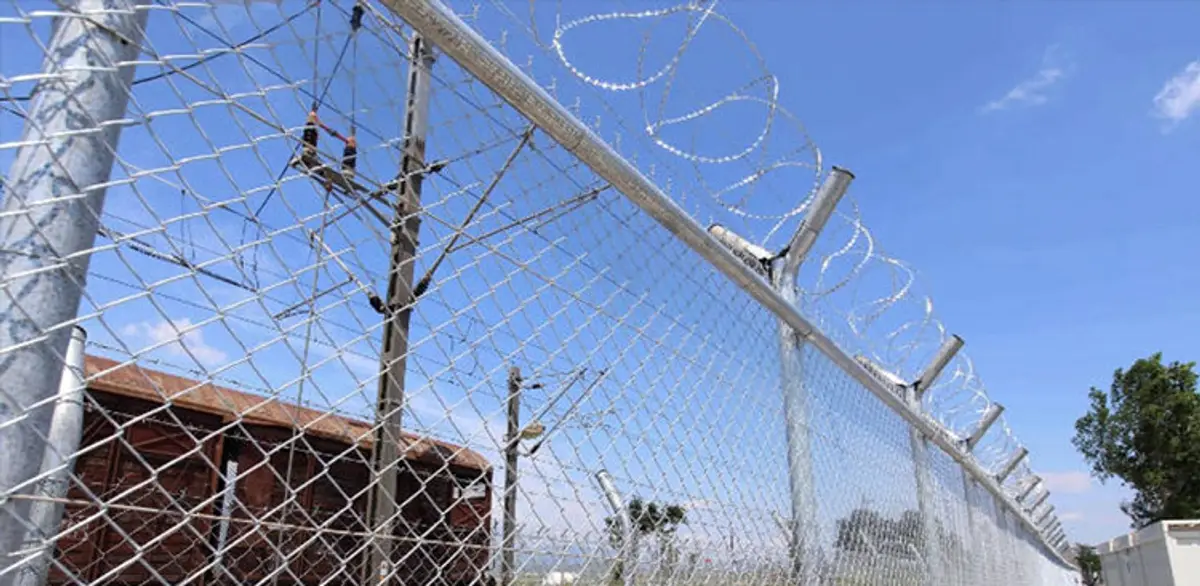 Τον Νοέμβριο οι νέες κλειστές δομές σε Λέρο και Κω