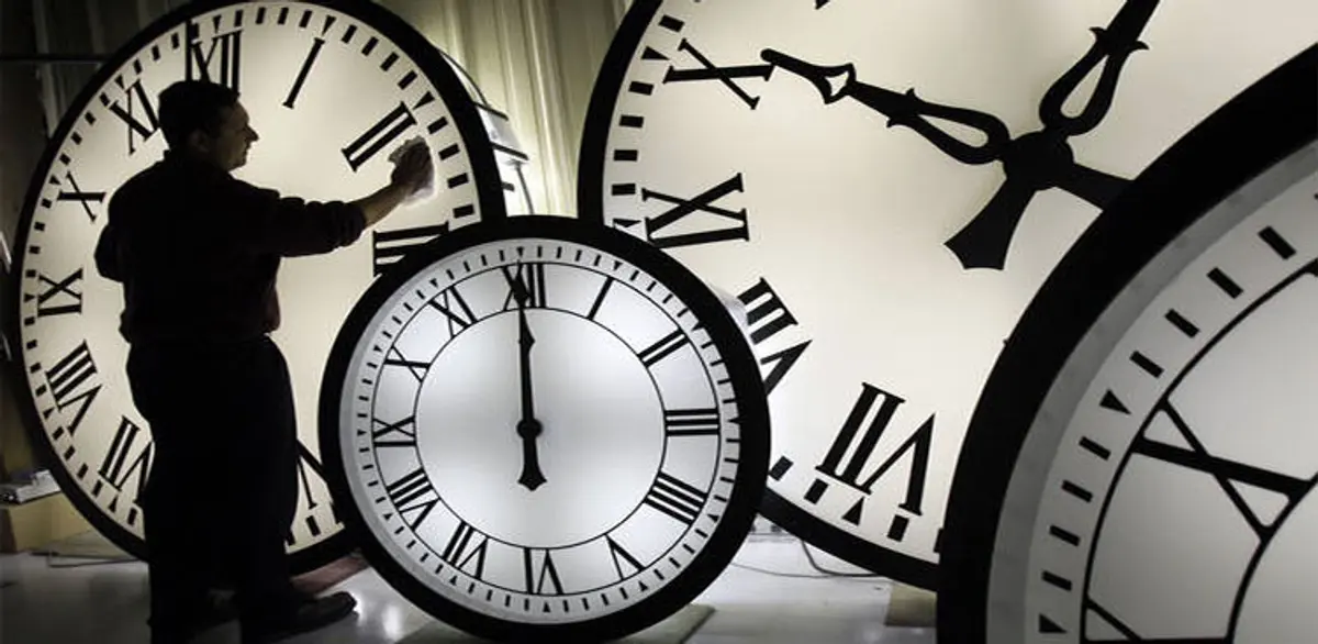 Αλλαγή ώρας: Πότε γυρνάμε τα ρολόγια πίσω για να περάσουμε στην χειμερινή
