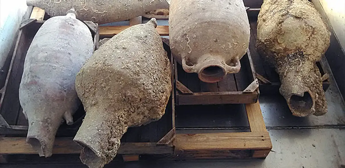 Λέρος: Ανεύρεση αρχαίων αμφορέων από ψαρά