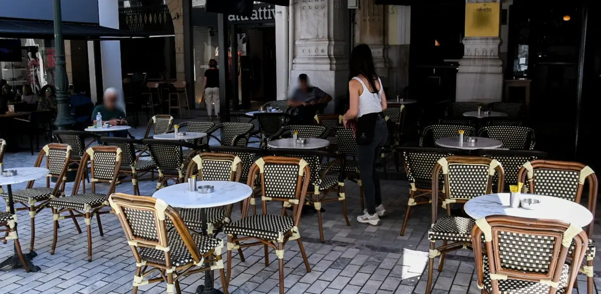 Άρση μέτρων: Καταργείται η μάσκα μέσα σε εμπορικά κέντρα και το όριο των 6 ατόμων ανά τραπέζι