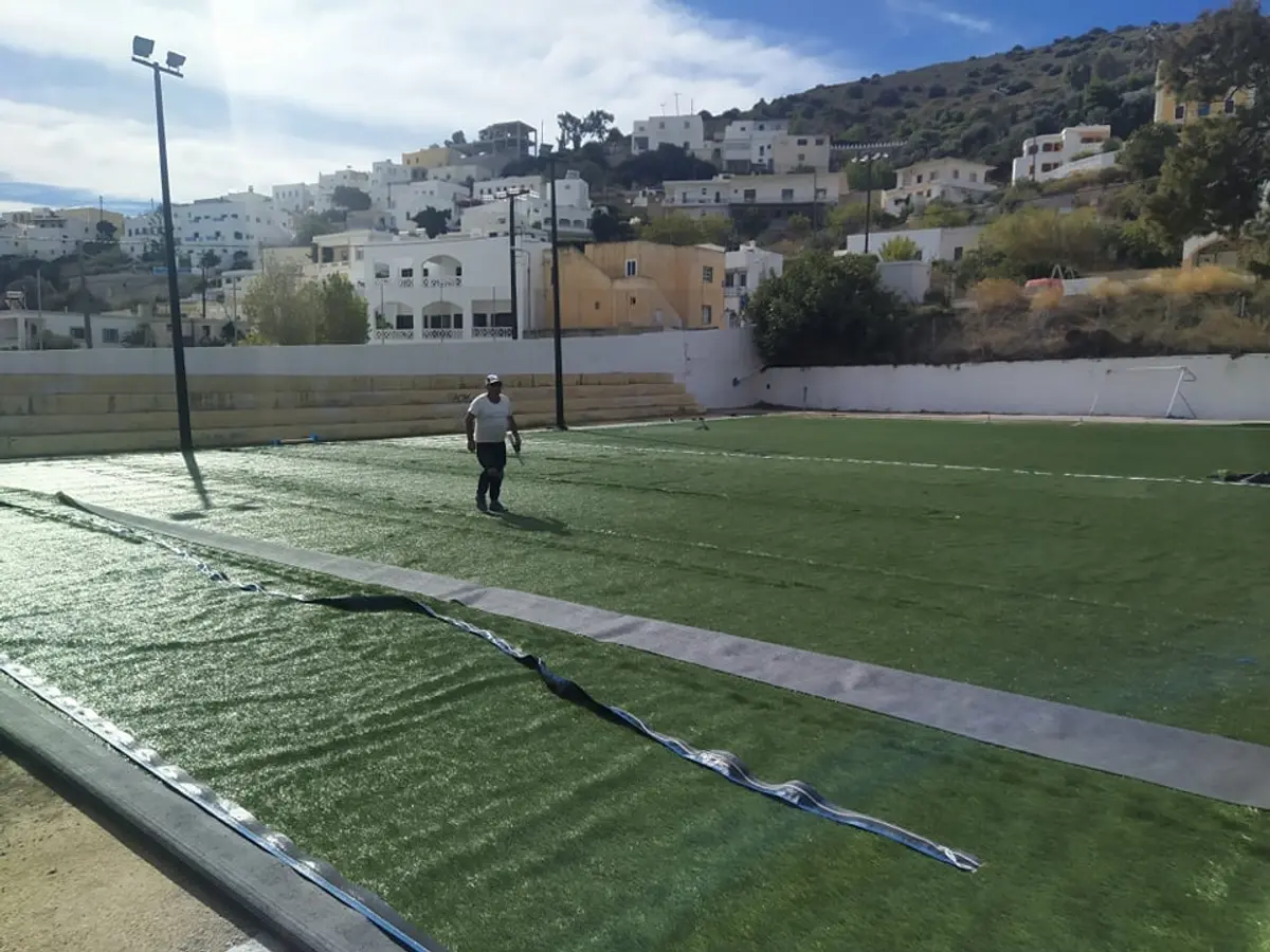 Λέρος: Ξεκίνησαν οι εργασίες για την ανακατασκευή του γηπέδου ποδοσφαίρου 5Χ5 στο Παντέλι