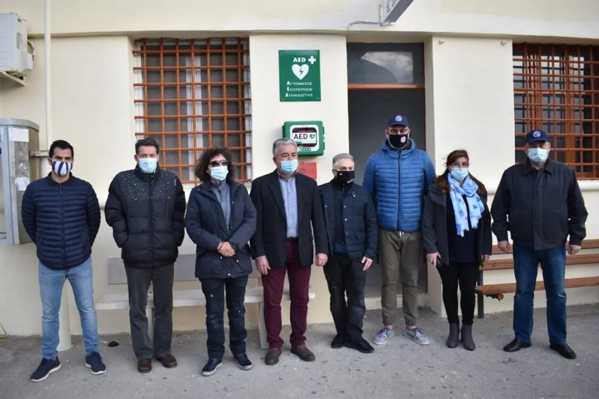Λέρος: Eγκατάσταση ενός ακόμα Αυτόματου Εξωτερικού Απινιδωτή από την Ομάδα Έρευνας και Διάσωσης