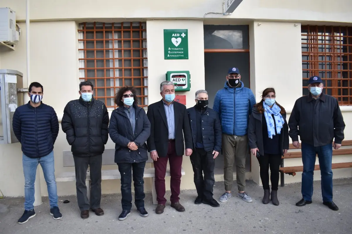 Λέρος: Eγκατάσταση ενός ακόμα Αυτόματου Εξωτερικού Απινιδωτή από την Ομάδα Έρευνας και Διάσωσης