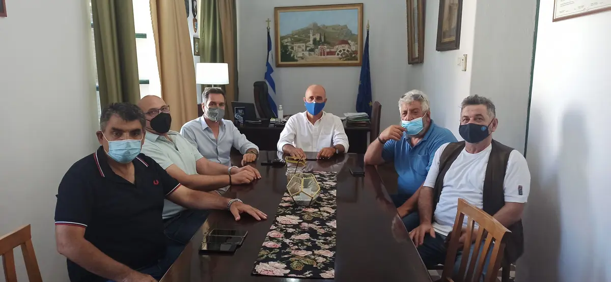 ΣΥΝΑΝΤΗΣΗ ΔΗΜΑΡΧΟΥ ΛΕΡΟΥ ΜΕ ΤΟΝ ΔΙΕΥΘΥΝΤΗ ΤΟΥ ΕΚΑΒ