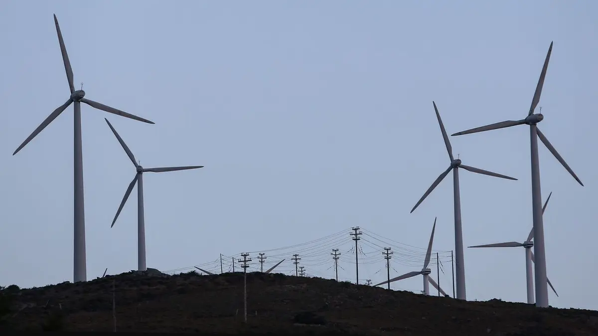 Από ηλιακή και αιολική ενέργεια το 10% του ηλεκτρικού ρεύματος που παρήχθη το 2021