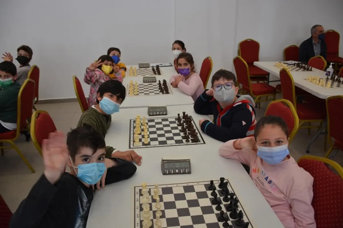 Λέρος: Κύπελα στο Σχολικό Πρωτάθλημα Δωδεκανήσου στο Σκάκι από δύο μαθητές