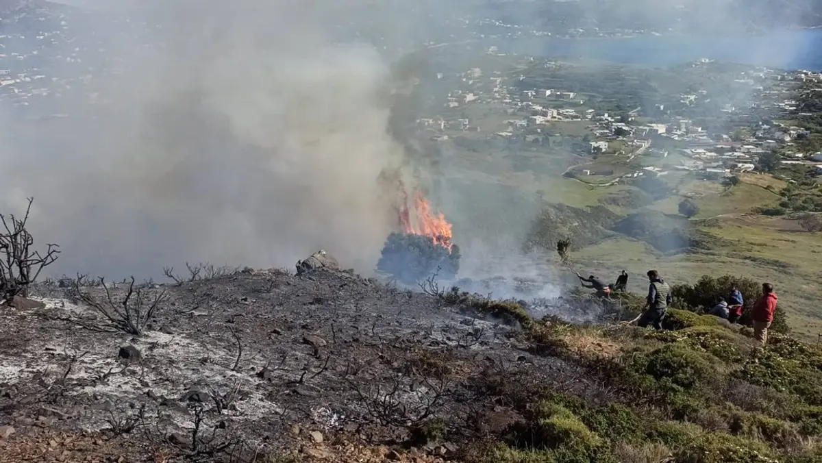Λέρος: Υπό έλεγχο η πυρκαγιά στον Αγ. Κήρυκο
