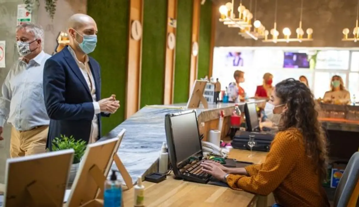 Eurostat: Στα μισά του ευρωπαϊκού μέσου όρου οι μισθοί στην Ελλάδα