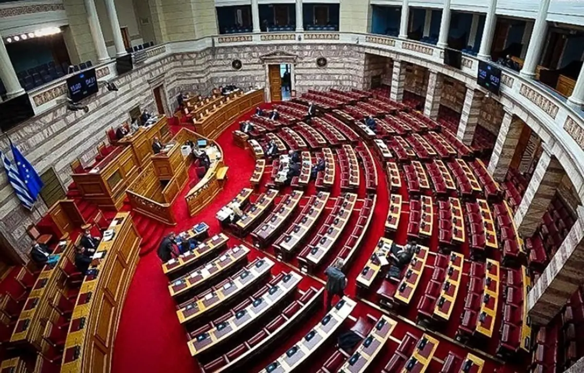 Κατατέθηκε το νομοσχέδιο για την αναμόρφωση του πειθαρχικού δικαίου των δημοσίων υπαλλήλων