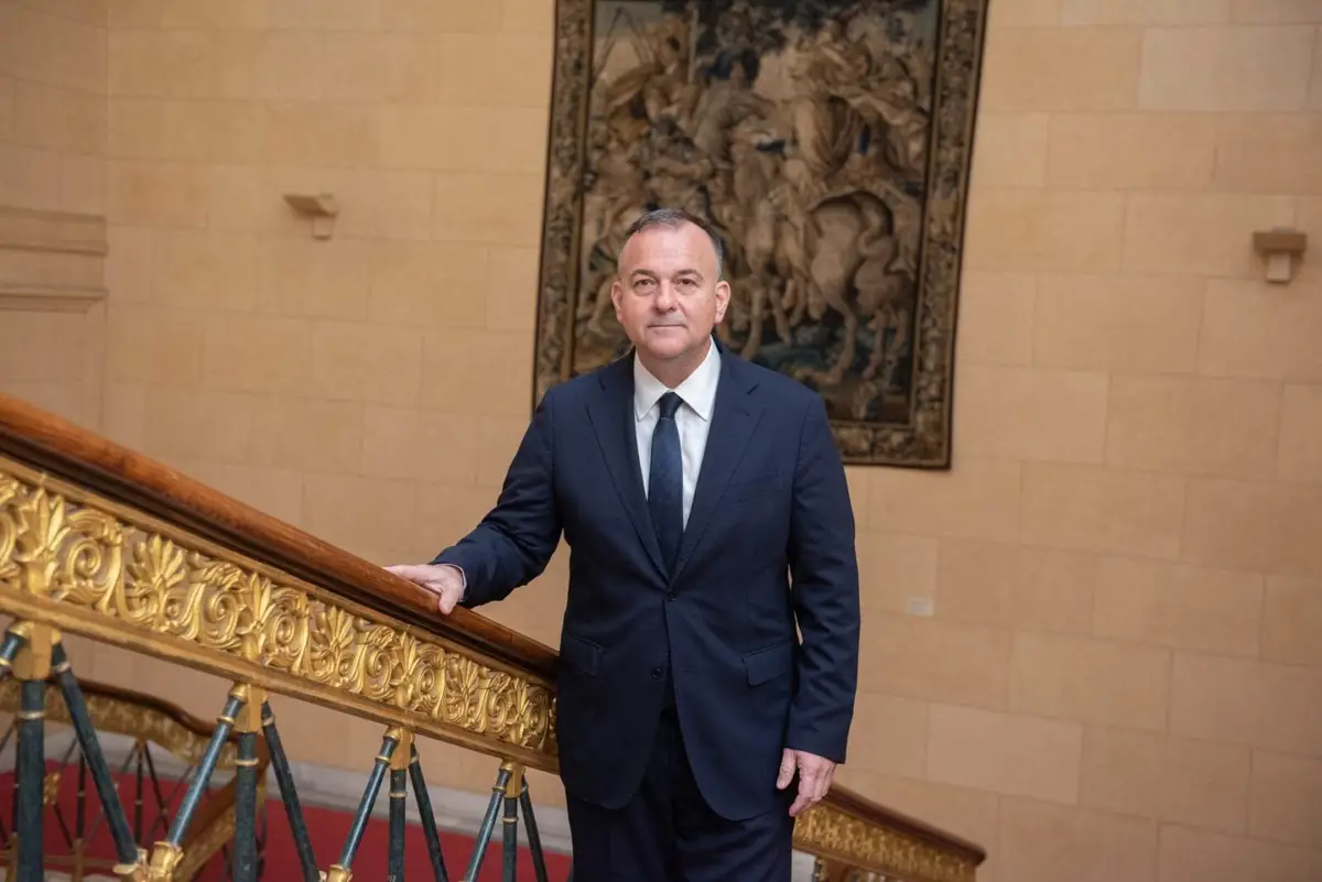 Γιάννης Παππάς : Παράδοση σχολικού εξοπλισμού στο Αγαθονήσι