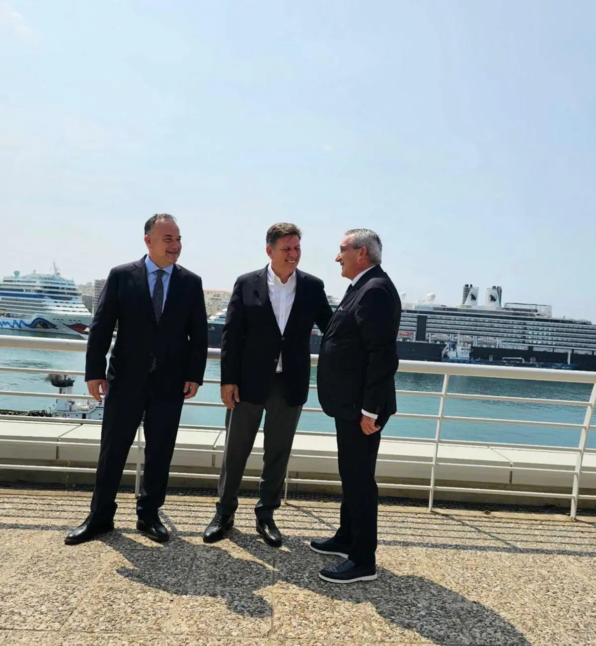 Συνάντηση της ηγεσίας του Υπ. Ναυτιλίας και Νησιωτικής Πολιτικής με τον Περιφερειάρχη Νοτίου Αιγαίου