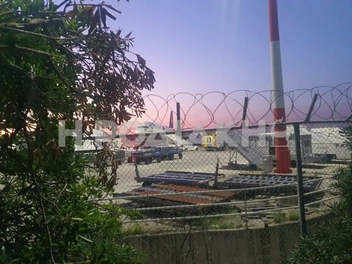 Εκτακτη προσγείωση αεροπλάνου στη Ρόδο – Μεγάλη κινητοποίηση της πυροσβεστικής