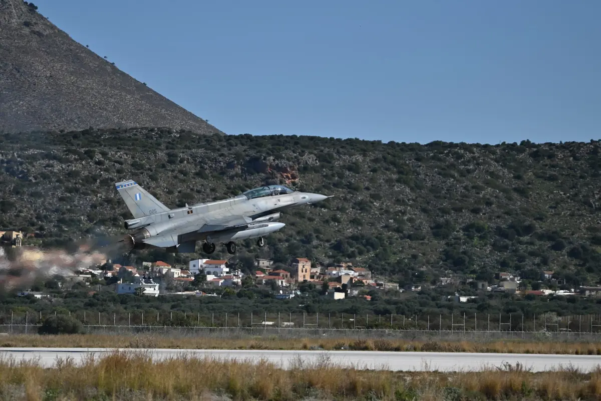 Κατέπεσε F-16 – Σώος ο πιλότος