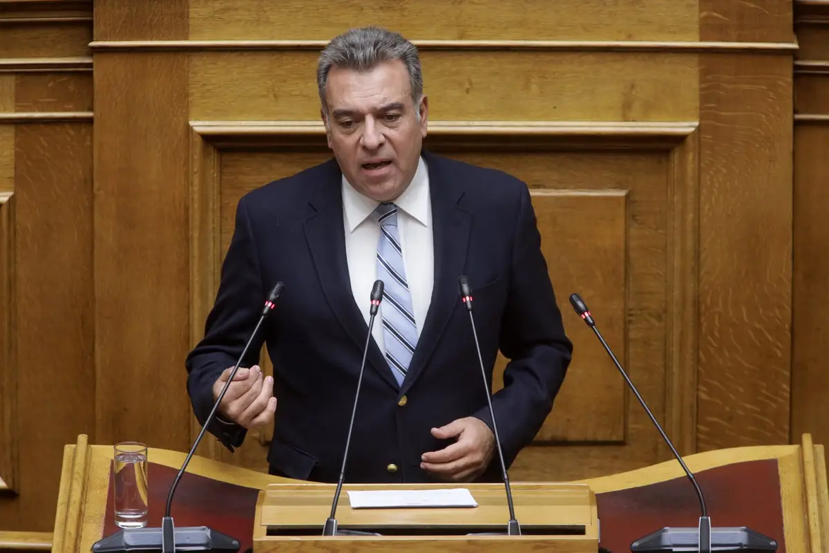Κάλυμνος: Την αναβάθμιση και ενίσχυση της λειτουργίας του Τελωνείου ζητά ο Μάνος Κόνσολας