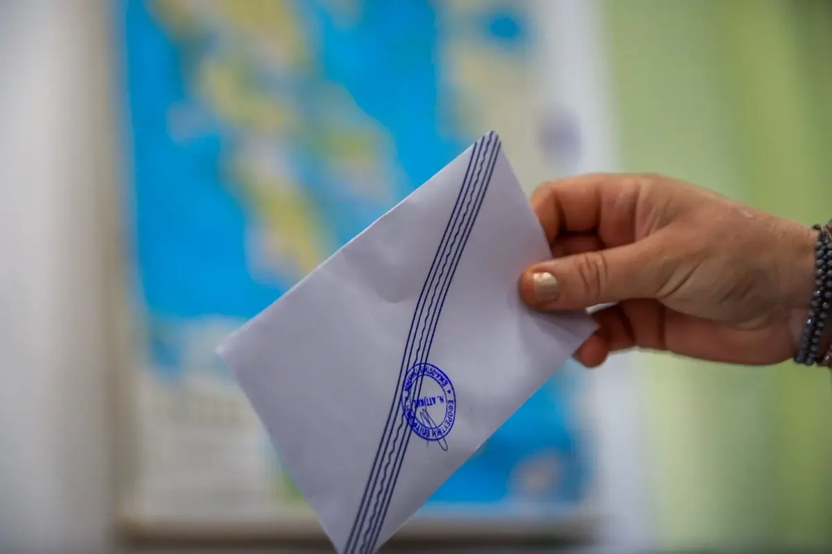Δημοσκόπηση RealPolls: Στο 29,1% η ΝΔ, δεύτερος ο Τσίπρας – Πού βρίσκονται Καρυστιανού και ΠΑΣΟΚ