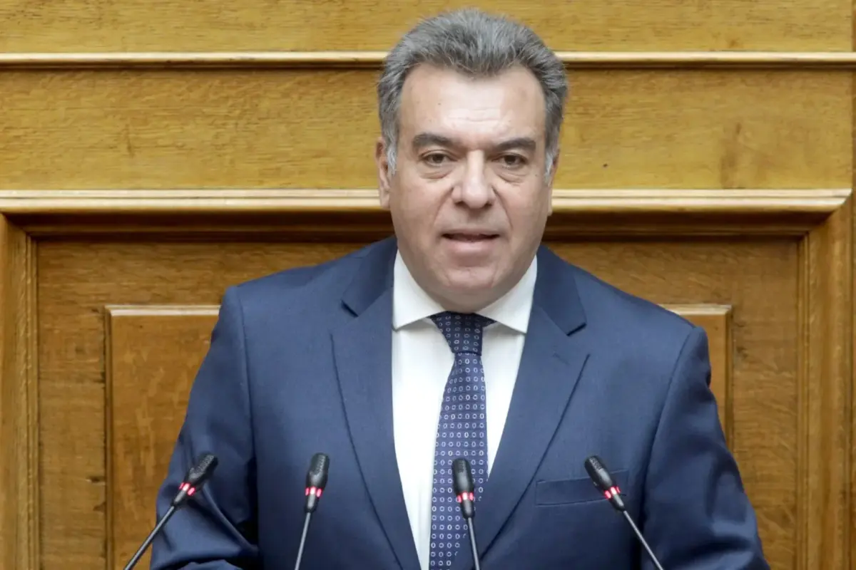 Συνδυασμένα αεροπορικά δρομολόγια για Κάσο, Αστυπάλαια και Καστελόριζο προτείνει ο Μάνος Κόνσολας