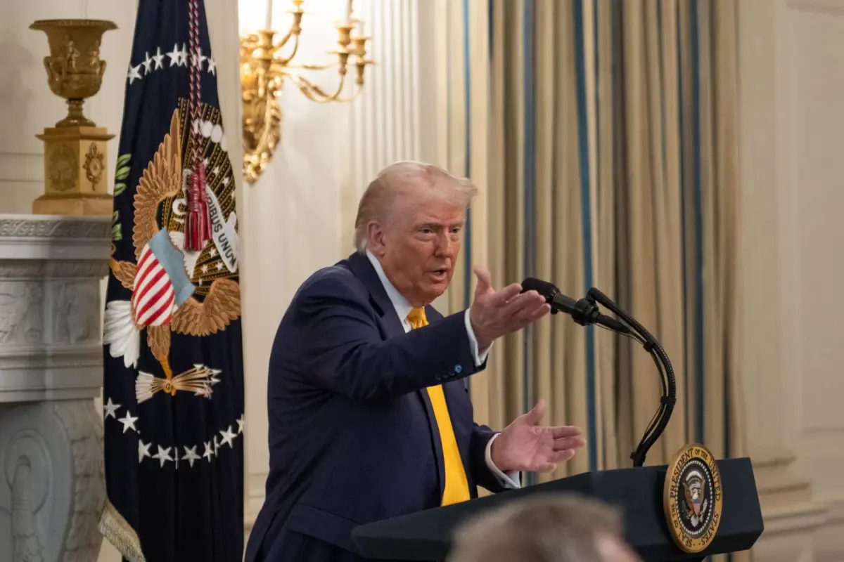 Φλέγεται η Μέση Ανατολή: Οι ΗΠΑ ετοιμάζουν στρατιωτική δράση στο Ιράν – Απομακρύνονται στρατιώτες από αμερικανικές βάσεις – Απειλές κατά Τραμπ