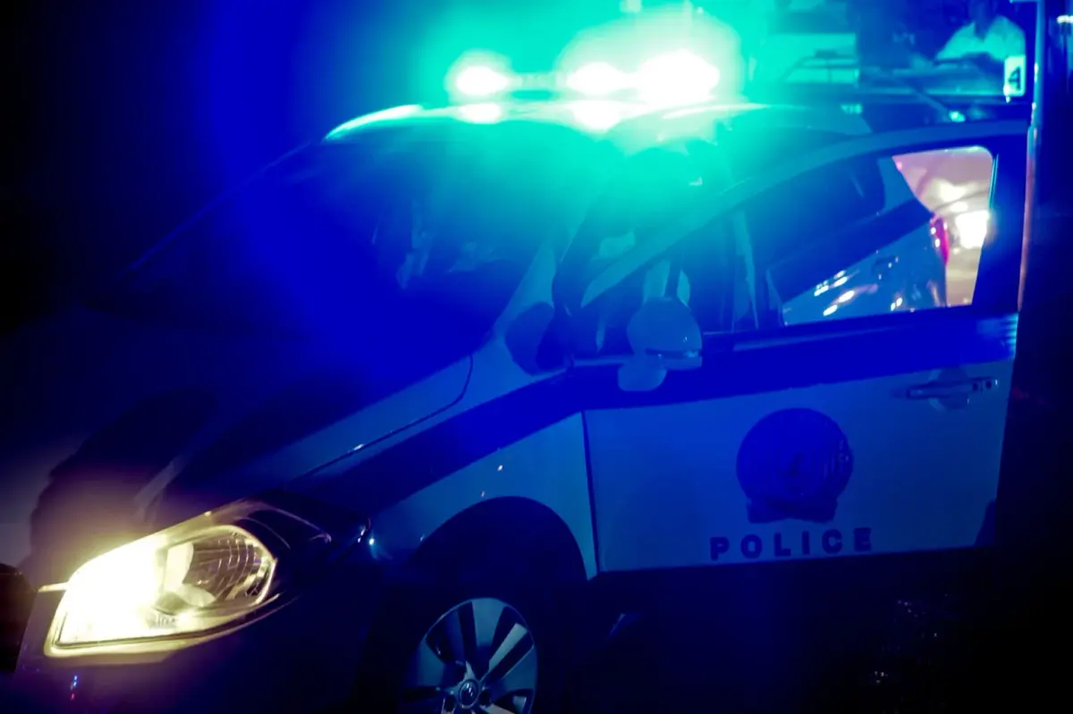 Συνελήφθη 45χρονος ημεδαπός για ενδοοικογενειακή βία, κατοχή ναρκωτικών ουσιών και οπλοκατοχή στη Ρόδο