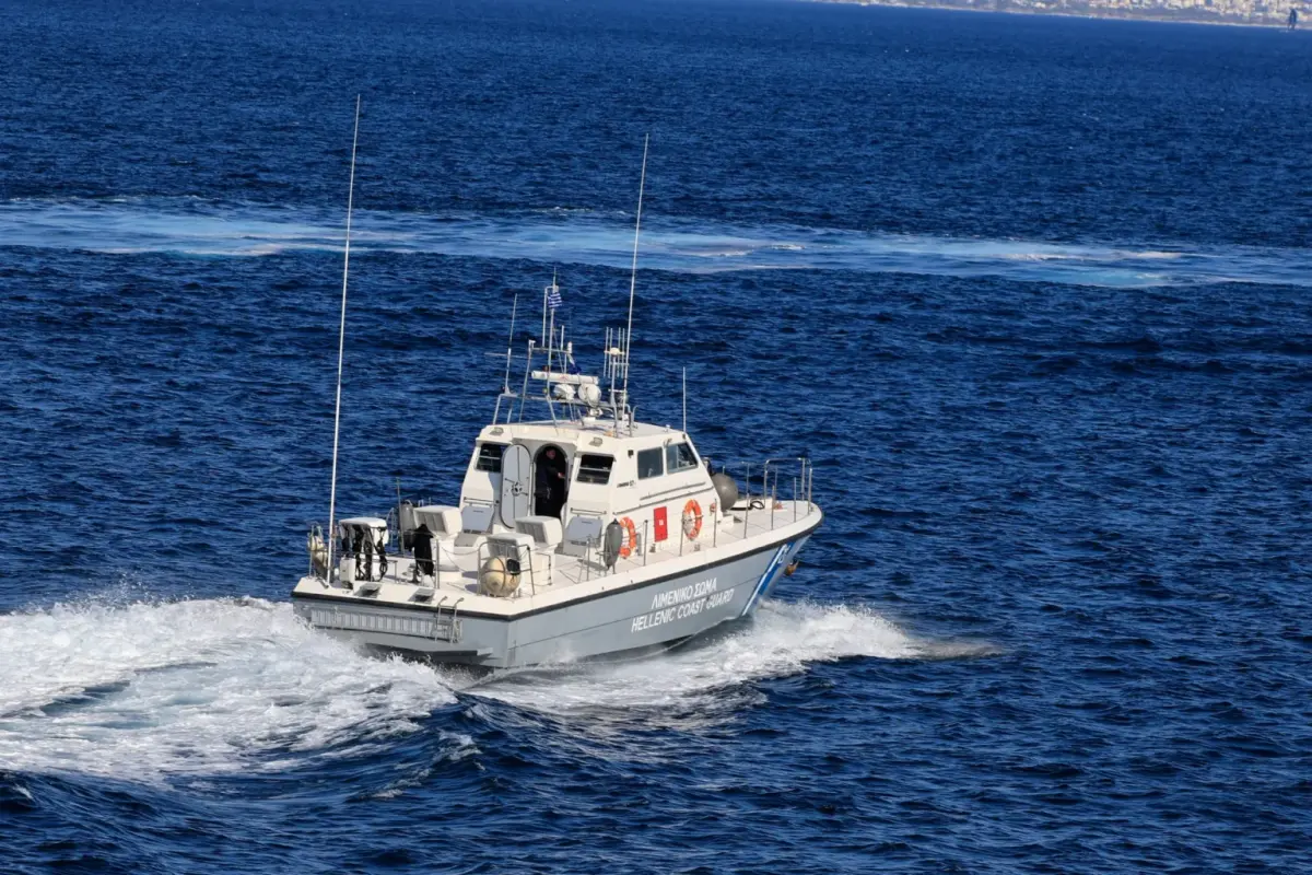 Λέρος: Εντοπισμός 125 αλλοδαπών και σύλληψη του διακινητή τους