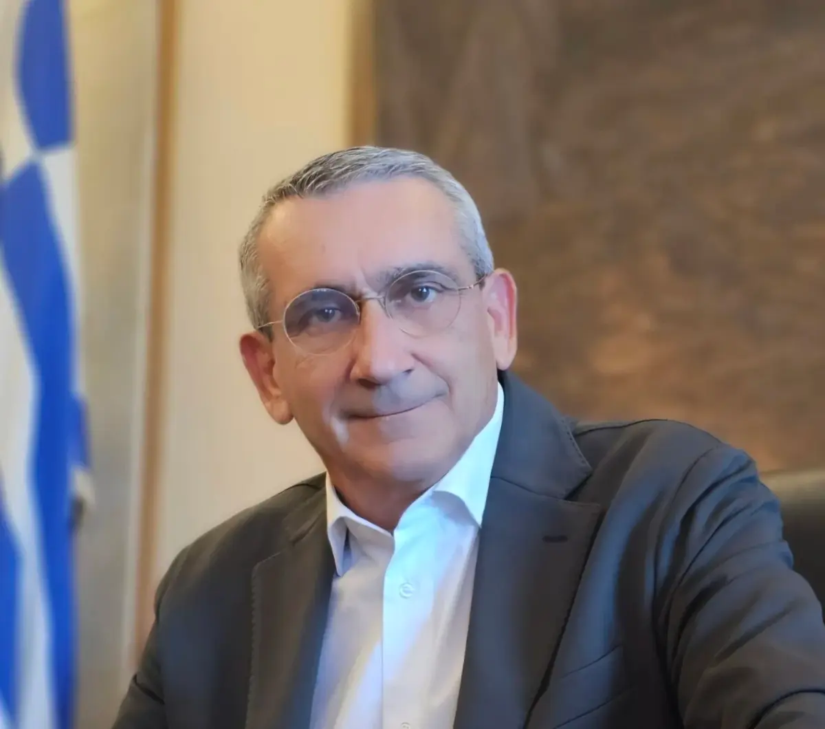 Καίρια παρέμβαση του Περιφερειάρχη Νοτίου Αιγαίου για την επίλυση της στεγαστικής κρίσης στα νησιά