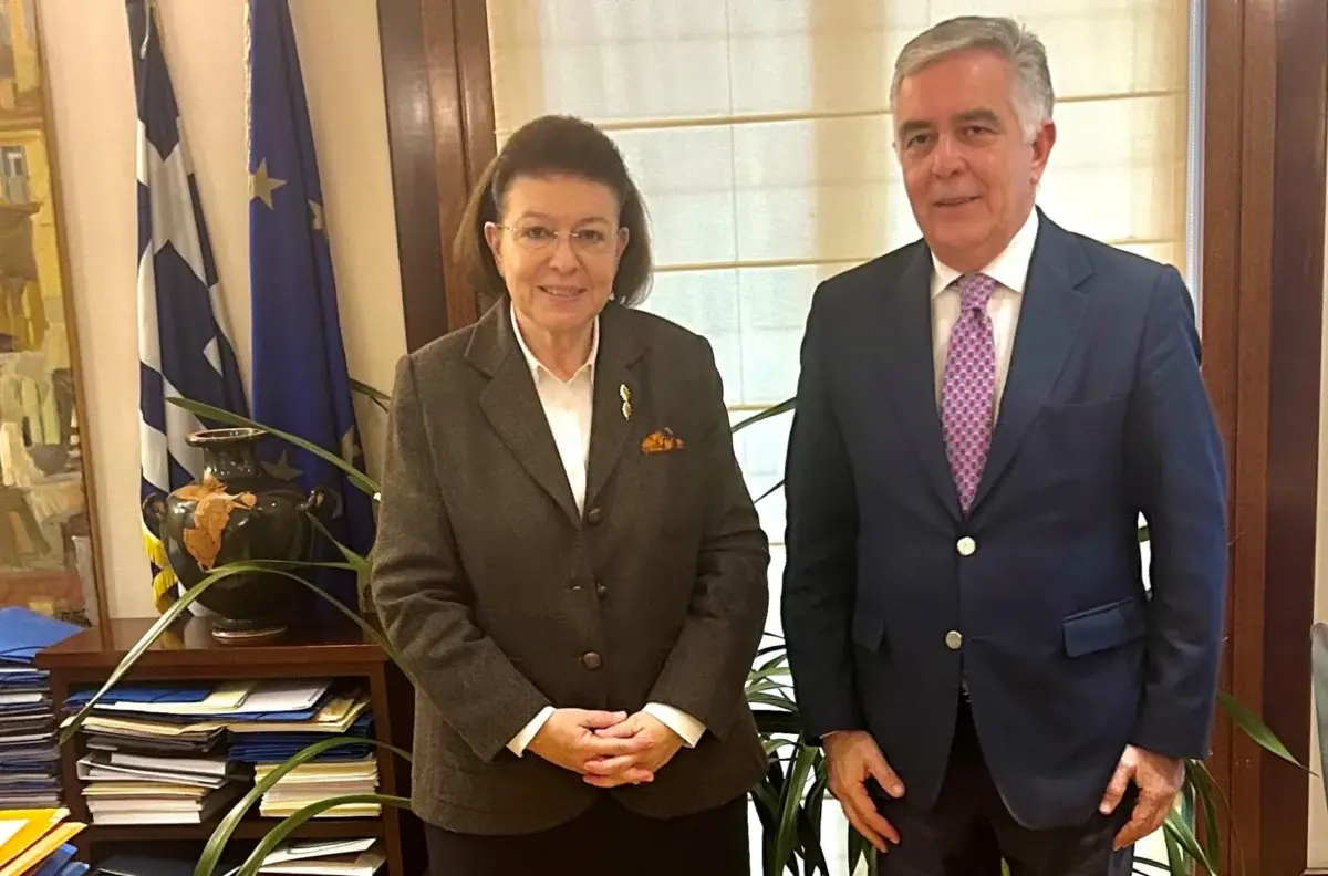 Σημαντική συνάντηση του Βασίλη Α. Υψηλάντη με την Υπουργό Πολιτισμού Λίνα Μενδώνη για τα έργα πολιτισμού στα Δωδεκάνησα