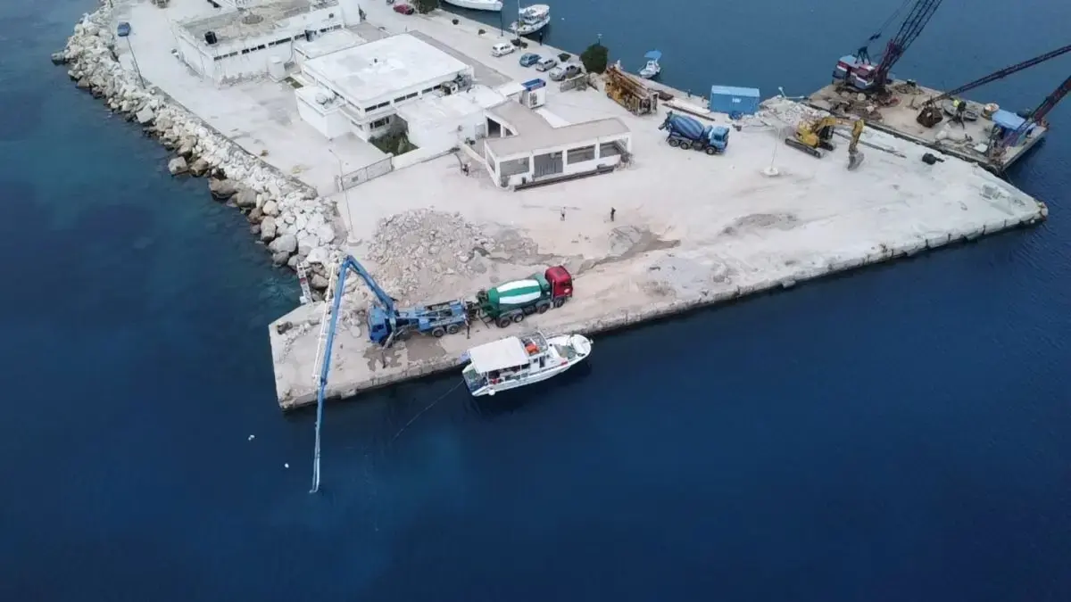 Δήμαρχος Λέρου: “Οδεύει προς ολοκλήρωση το έργο αποκατάστασης στο λιμάνι του Λακκιού”