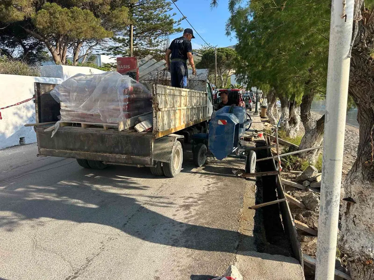 Λέρος: Εργασίες αποκατάστασης στους παραλιακούς δρόμους από τον Δήμο