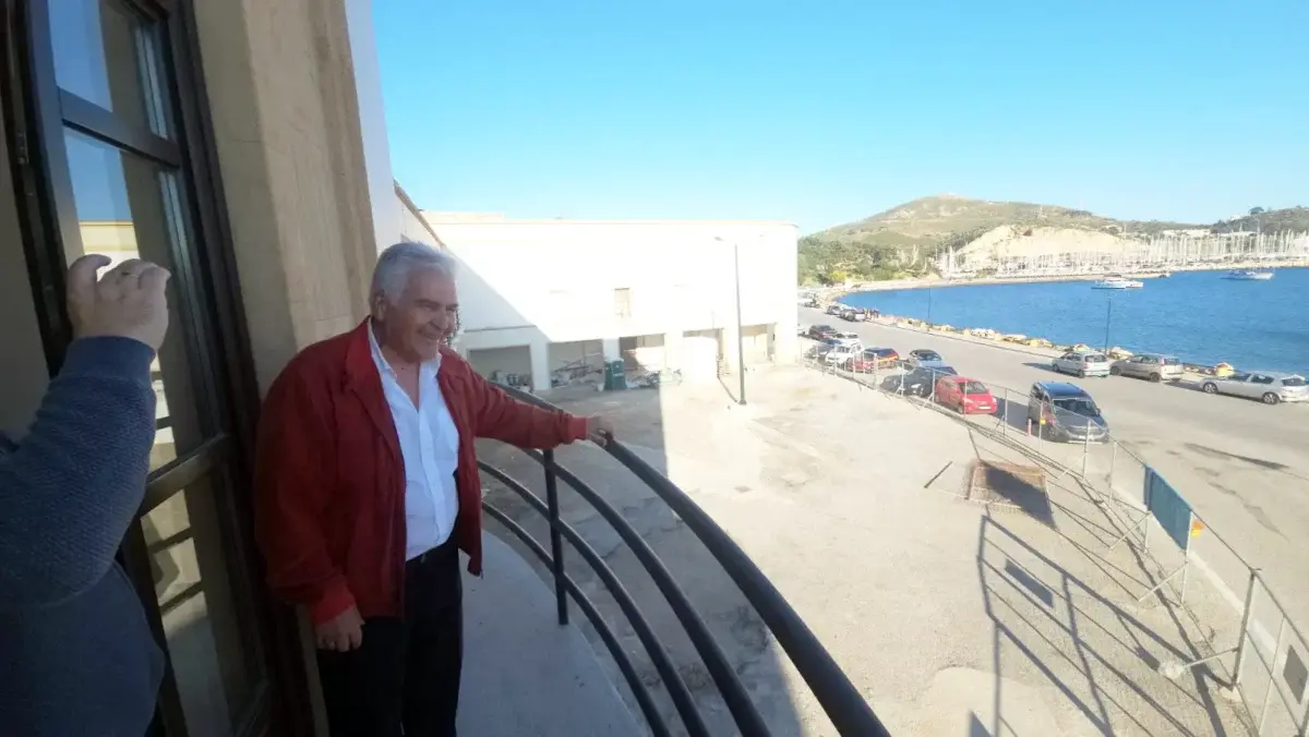 Το ιστορικό ξενοδοχείο «Λέρος» στο Λακκί αλλάζει εικόνα: Δείτε το εσωτερικό του κτιρίου
