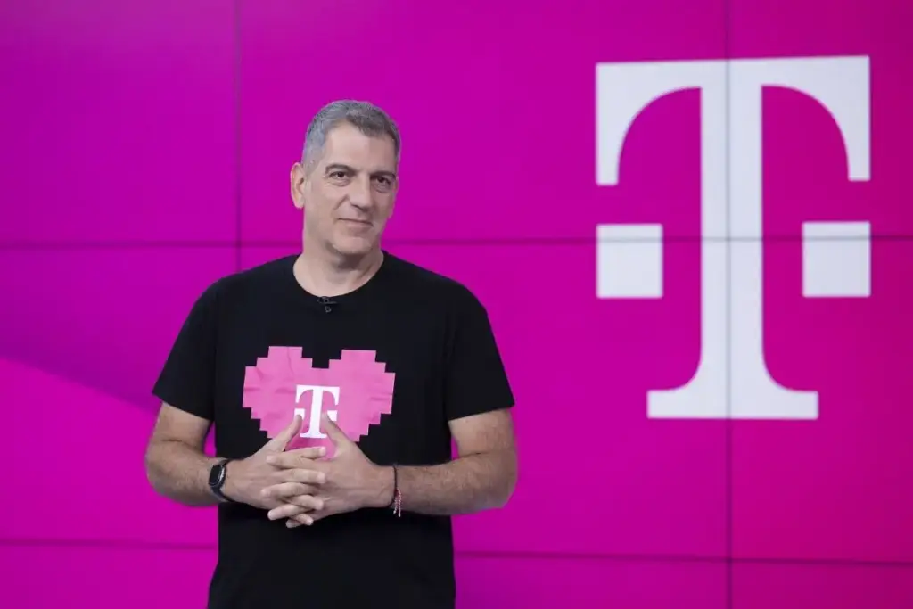Γιατί η COSMOTE γίνεται Telekom