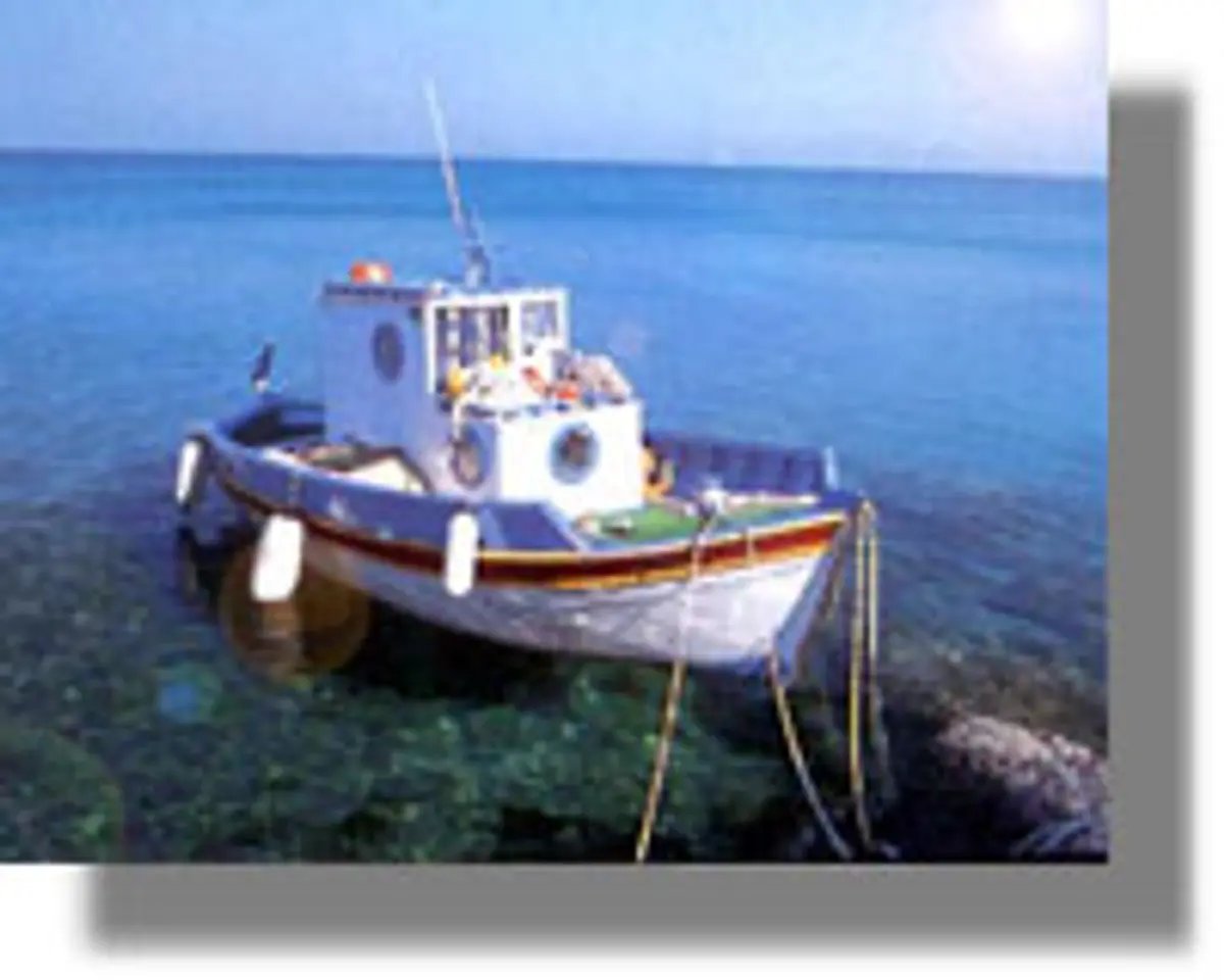 Τουρκικές μηχανότρατες σαρώνουν τα Δωδεκάνησα