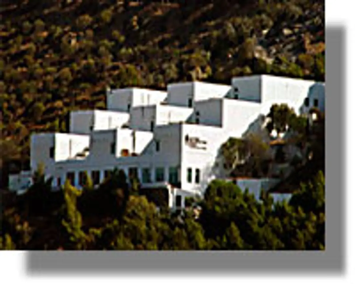 Διάρρηξη στην Πατμιάδα Εκκλησιαστική Σχολή