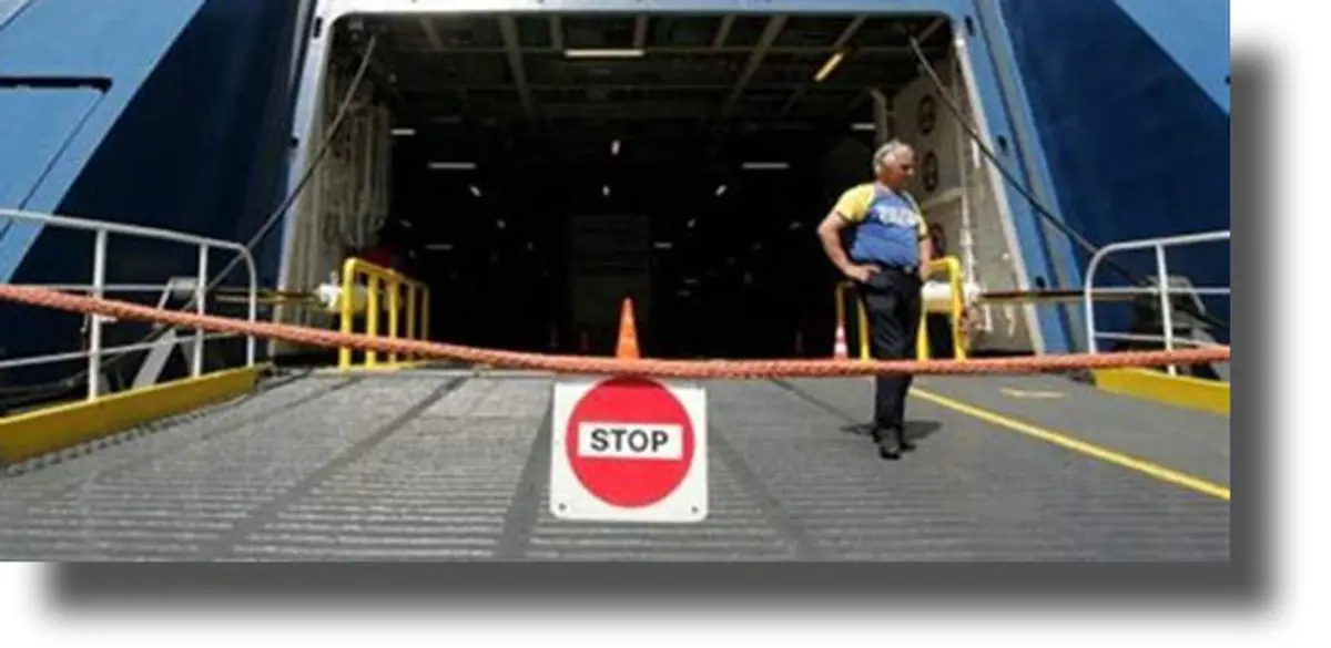 Δεμένα τα πλοία στα λιμάνια την Πέμπτη, λόγω 24ωρης απεργίας της ΠΝΟ