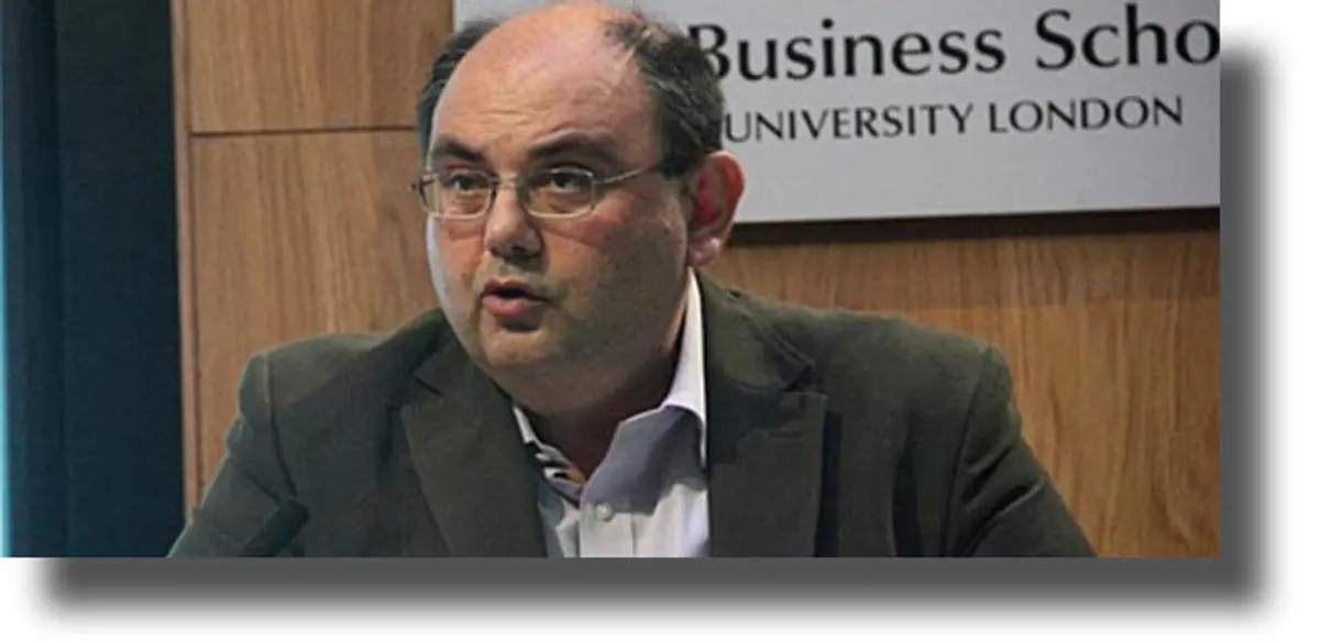 ΚΑΖΑΚΗΣ: Προσπαθούν να ανακόψουν την κατάρρευση του ευρώ με προετοιμασία για πόλεμο