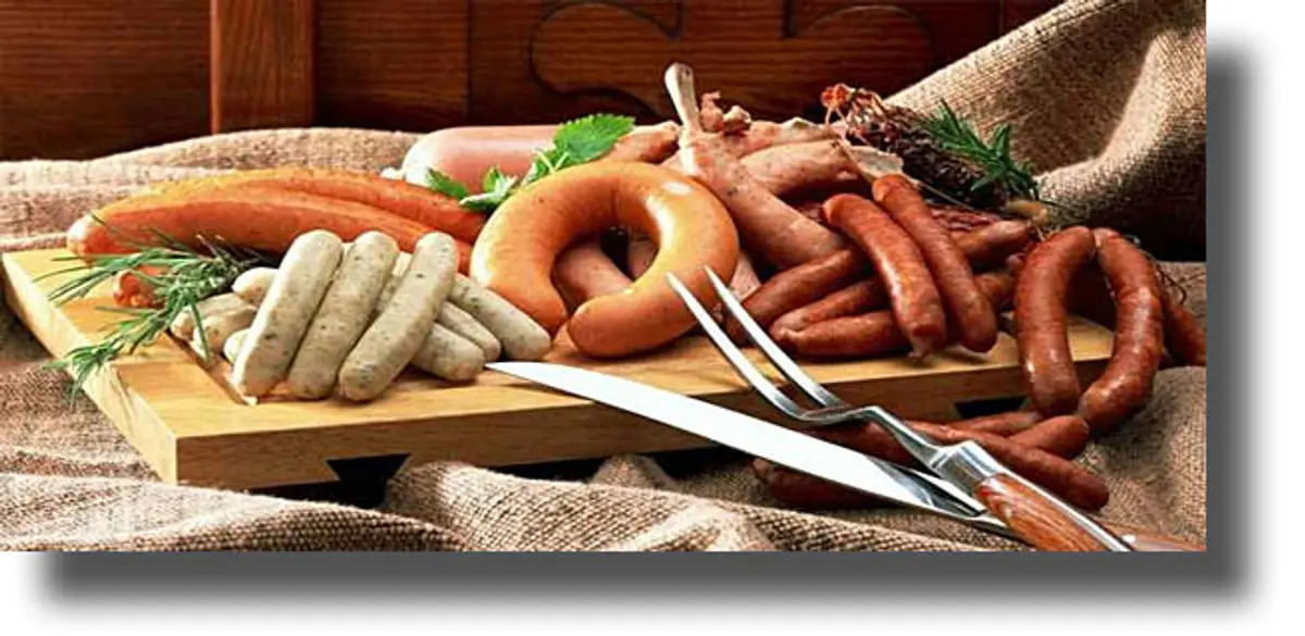 Διατροφικός «συναγερμός»: Χιλιάδες λουκάνικα με ηπατίτιδα