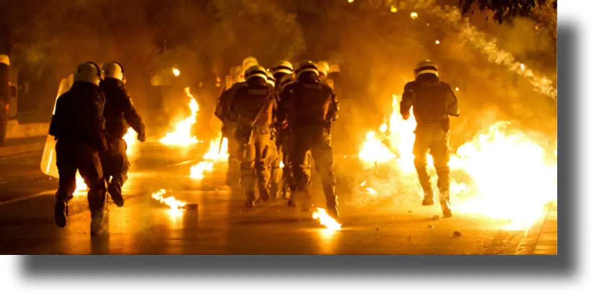 Διαβολικές “συμπτώσεις” του “λαϊκού αγώνα”