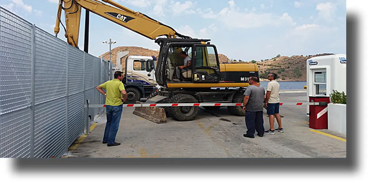 Λιμενικό Ταμείο Πάτμου: Εξηγήσεις για την μεταλλική περίφραξη στο λιμάνι