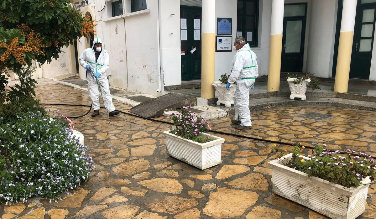 Λέρος: Απολύμανση σε οικισμούς του νησιού στο πλαίσιο προληπτικών μέτρων περιορισμού της διάδωσης του COVID-19