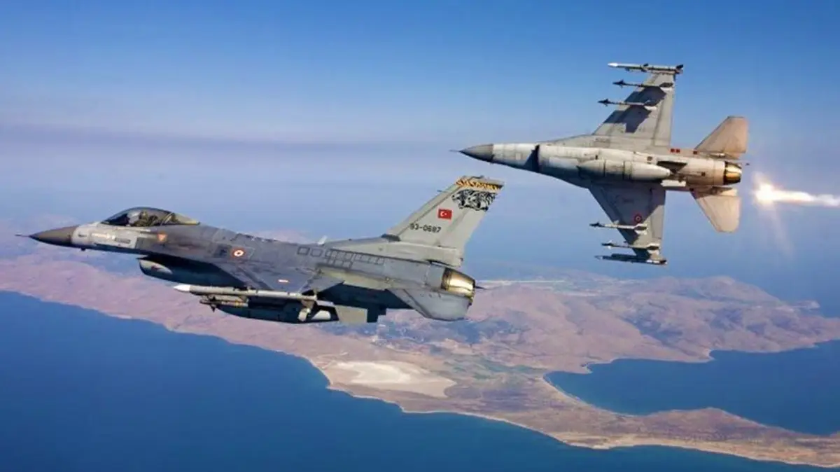 Μπαράζ προκλήσεων-Μετά τη Ρόδο, τουρκικά F-16 πάνω από Φαρμακονήσι,Λειψούς, Αρκιούς