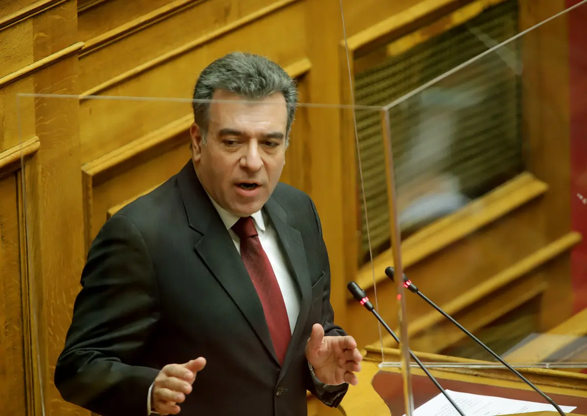 Πρωτοβουλία του Μάνου Κόνσολα για να επιτραπεί η μετακίνηση των μελισσοκόμων της Κω στην Κάλυμνο