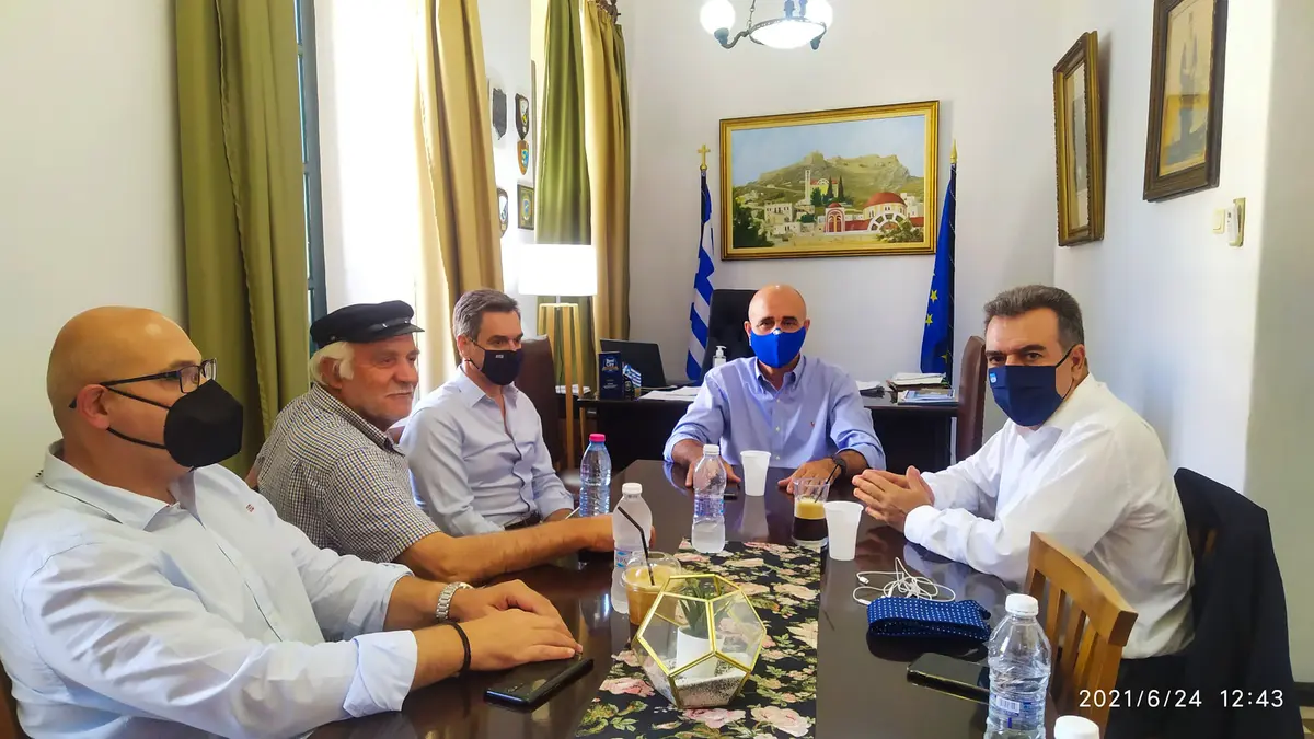 ΣΥΝΑΝΤΗΣΗ ΔΗΜΑΡΧΟΥ ΛΕΡΟΥ ΜΕ ΤΟΝ ΒΟΥΛΕΥΤΗ ΔΩΔΕΚΑΝΗΣΟΥ ΜΑΝΟ ΚΟΝΣΟΛΑ