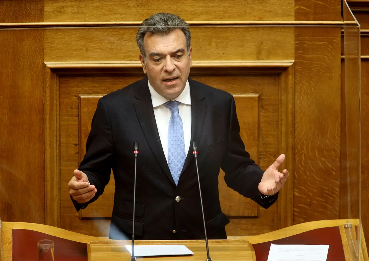 Μ. ΚΟΝΣΟΛΑΣ: «Δικαίωμα στην ανάπτυξη για όλα τα αεροδρόμια των νησιών μας, χωρίς αποκλεισμούς»