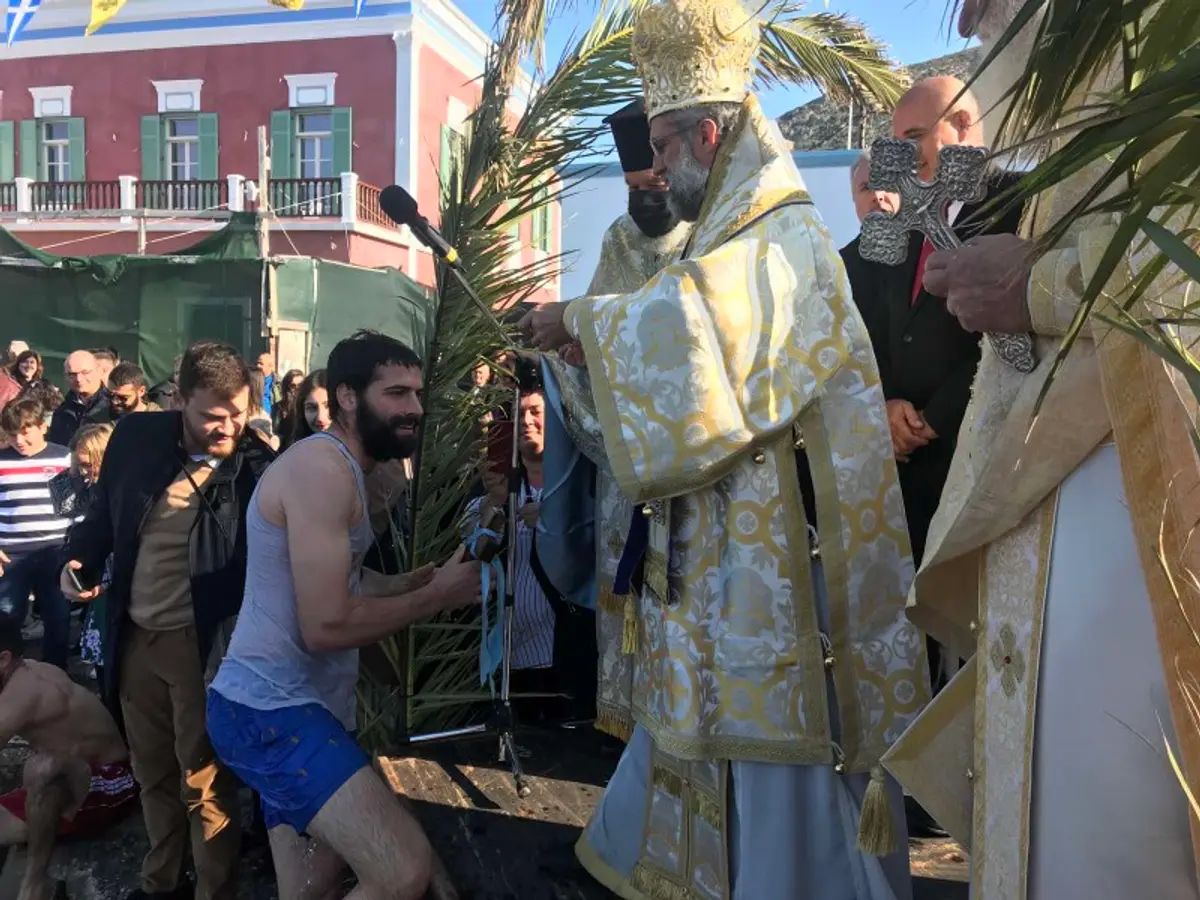 Ο ΕΟΡΤΑΣΜΟΣ ΤΩΝ ΑΓΙΩΝ ΘΕΟΦΑΝΕΙΩΝ